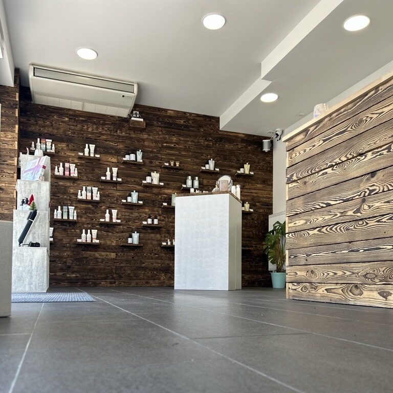 Ladengesch&auml;ft im Firmengeb&auml;ude von HairContrast